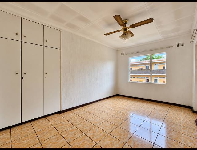 2 BEDROOM FLAT FOR SALE IN THREE RIVERS